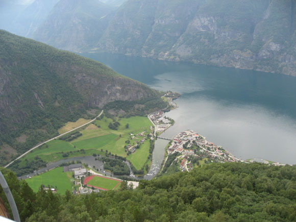 Norwegen: Aussichtspunkt Stegastein bei Aurland