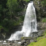 Norwegen: Wasserfall Steinsdalsfossen