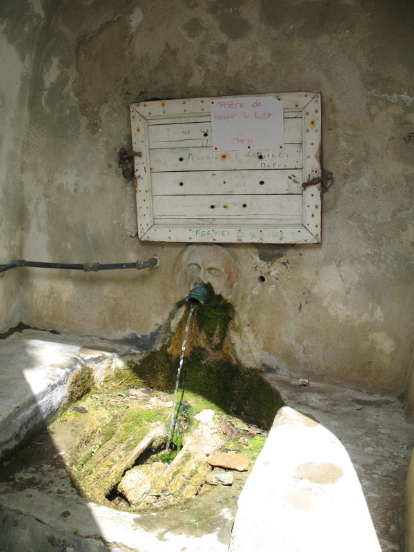 Brunnen bei Rogliano