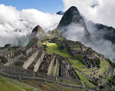 Für den Machu Picchu bietet sich ein erfahrener Reiseführer an - so verpasst man nichts von der einzigartigen Landschaft