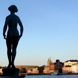 Stockholm: Silouette mit Frauenstatue, Foto von Karin Lindstrom